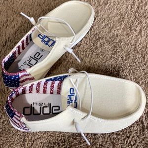 Brand New Hey Dudes Size 8 Ladies